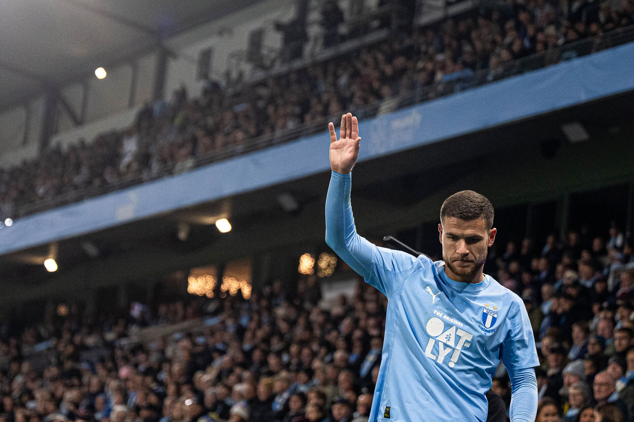 COM ATUAÇÃO SÓLIDA DE BUSANELLO, MALMÖ VENCE O KALMAR FF E SOMA MAIS TRÊS PONTOS NA ALLSVENSKAN.